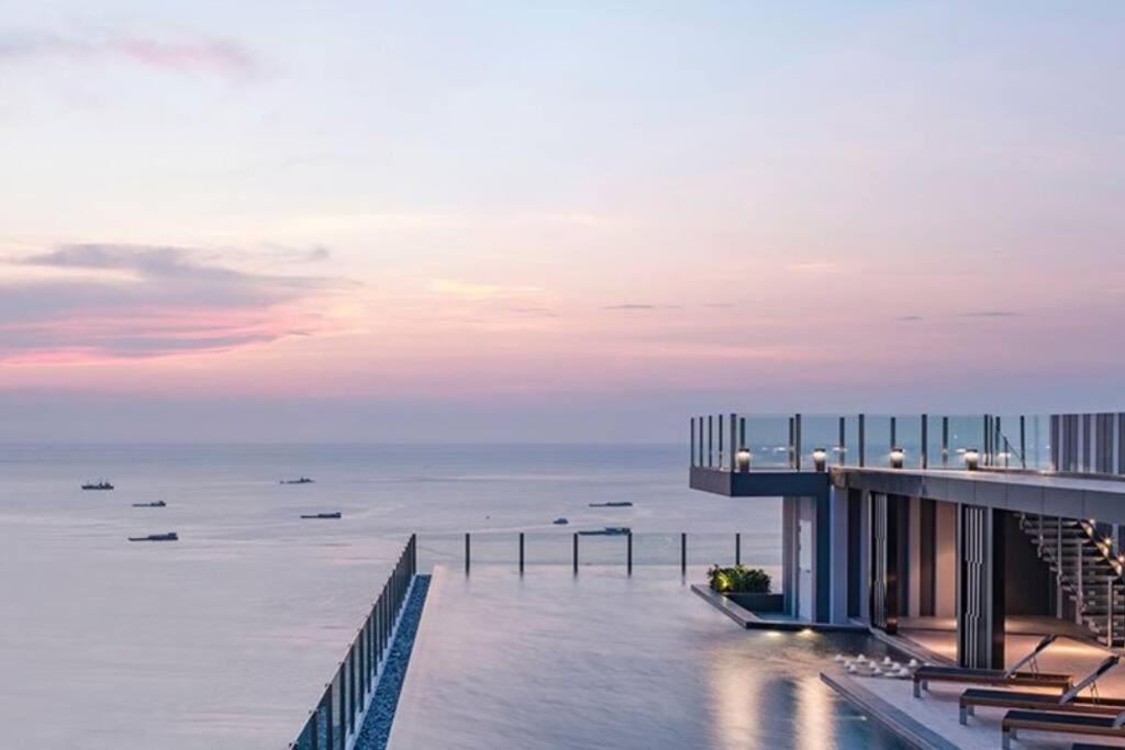 The Base Condo Center Of Pattaya Rooftop Swimming Pool Eksteriør bilde
