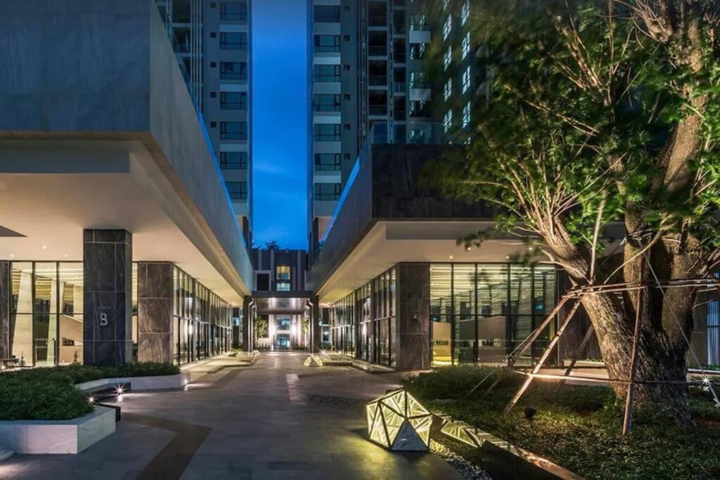 The Base Condo Center Of Pattaya Rooftop Swimming Pool Eksteriør bilde