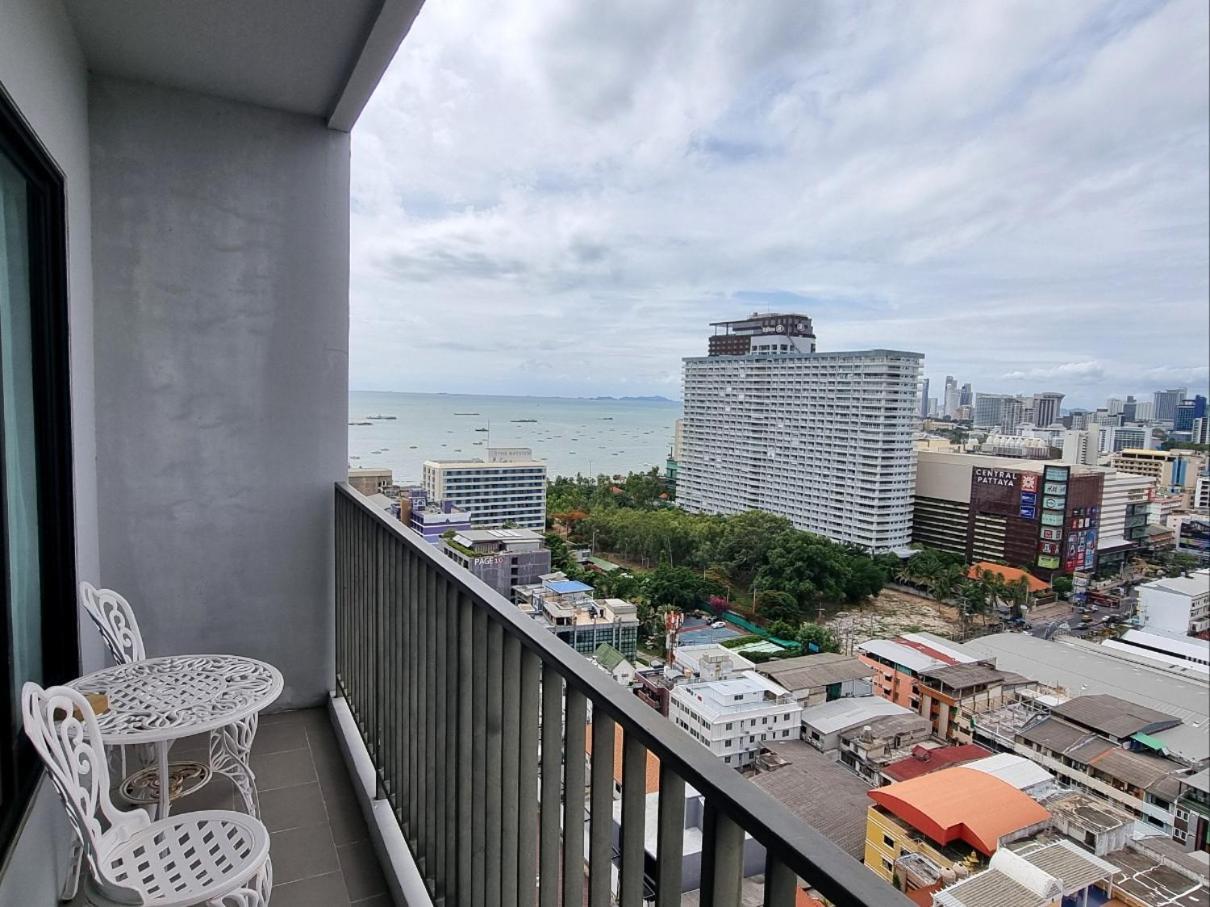 The Base Condo Center Of Pattaya Rooftop Swimming Pool Eksteriør bilde