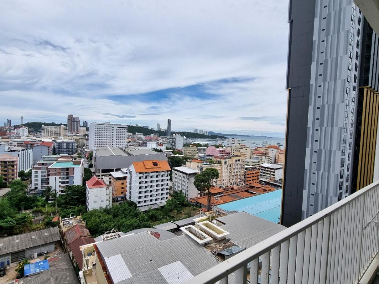 The Base Condo Center Of Pattaya Rooftop Swimming Pool Eksteriør bilde